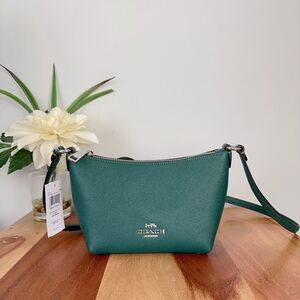 NWT Coach Leather Zip Top‎ Crossbody Bag